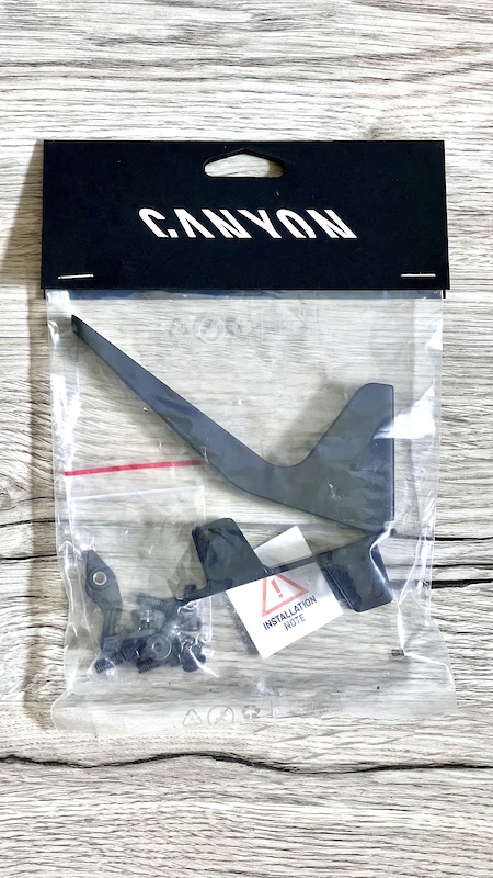 24時間限定タイムセール Canyon GP0376-01 Speedmax Tri Bottle Holder For Sale アクセサリー