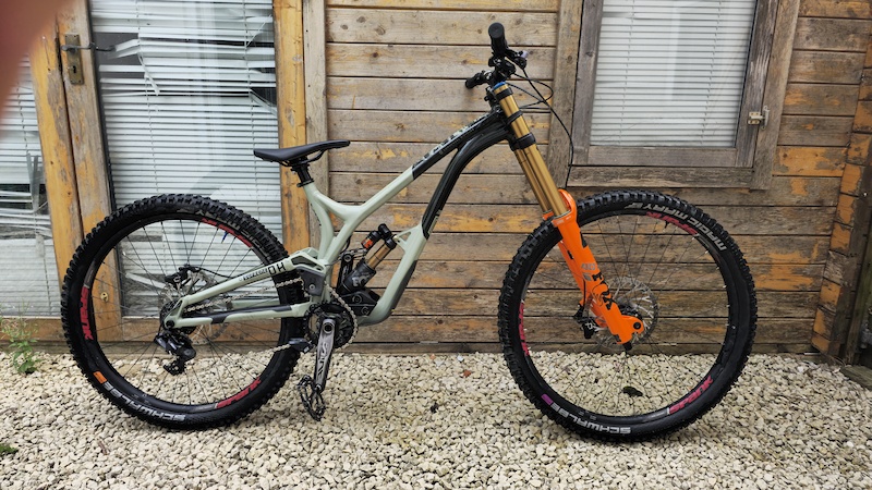 2011 commencal supreme store dh