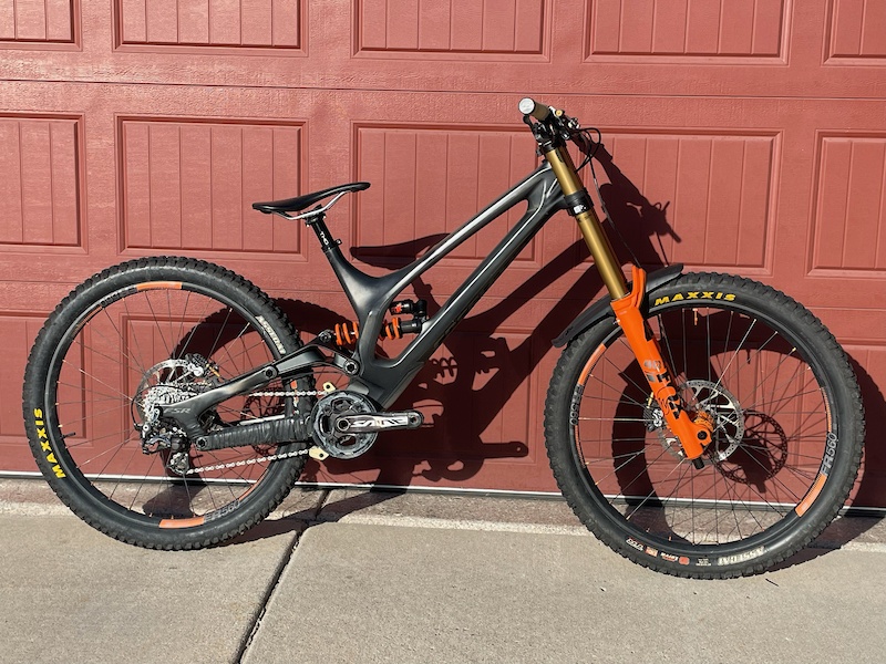 Specialized demo 8 2018 carbon on sale