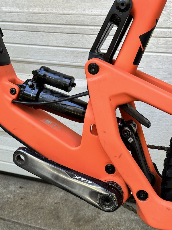 2023 Santa Cruz Bronson 4.1 C SDS+ MEDIUM in Salmon For Sale