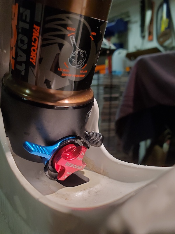 Before clearance added - shock controls collision on the frame