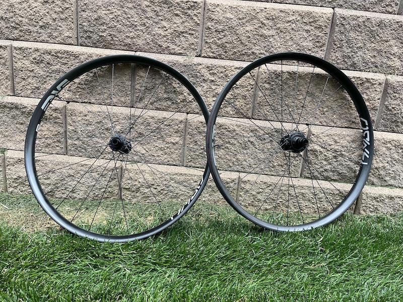 Enve 30 Rim 2024 Like New - ENVE AM30 Mx For Sale
