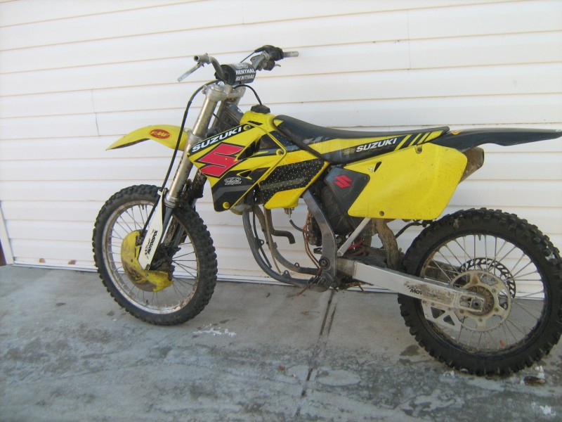 2001 rm250 with no motor, lowerd so i can ride!