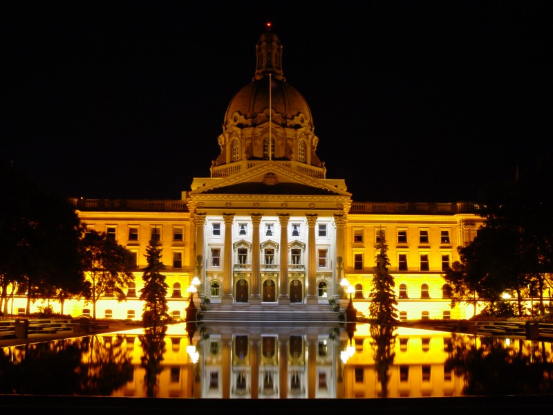 legislature grounds

Photo by Justin Wasilenko
www.waz.ca