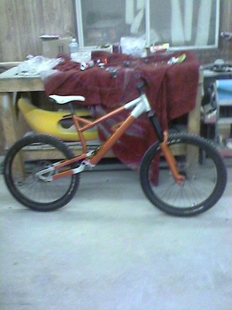 Custom painted my frame/forks at the bodyshop i work at!, looks pretty tight