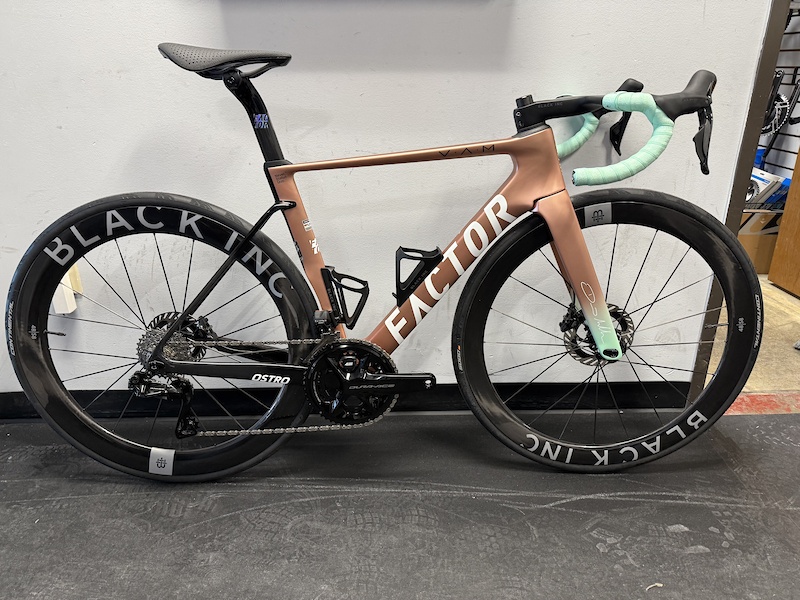 Factor Ostro VAM 2.0 Dura Ace FACTOR OSTRO VAM 2.0 David Millar 54
