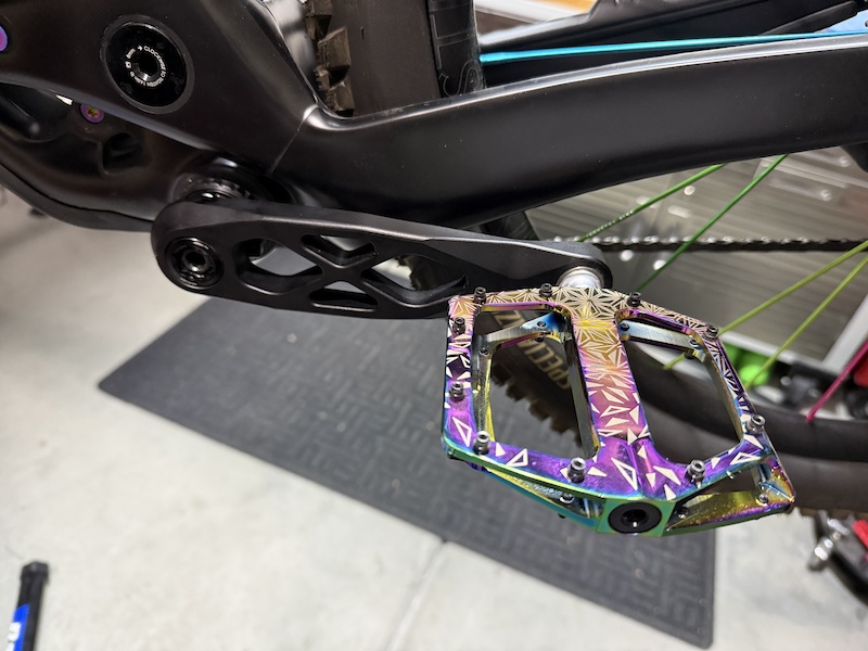 2024 Supacaz Krypto DH rainbow oil slick For Sale