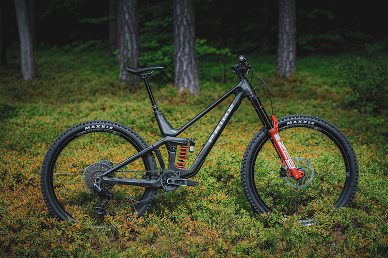Prime Thunderflash Gets a UDH Update - Pinkbike