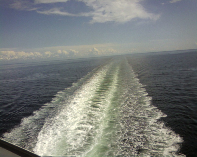 this is soo cool cause i took this pic with my phone ant its pretty good and it was on the ferry