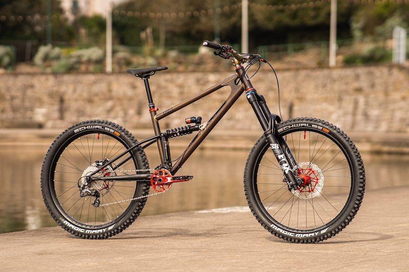 Fischer Motive 74 (2014)