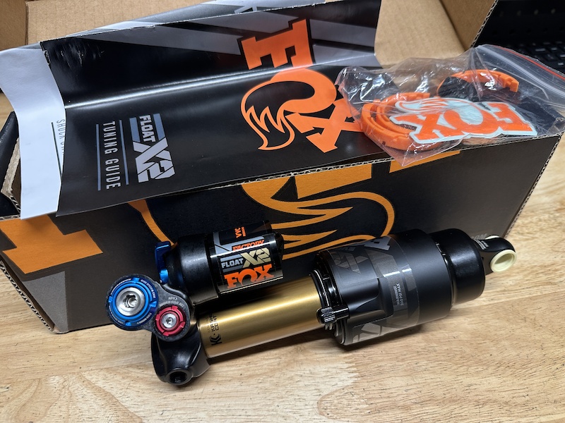 FOX FLOAT X2 TRUNNION 205X60 リアサスペンション FOX FLOAT X2 TRUNNION 205X60 リアサスペンション FOX Rear