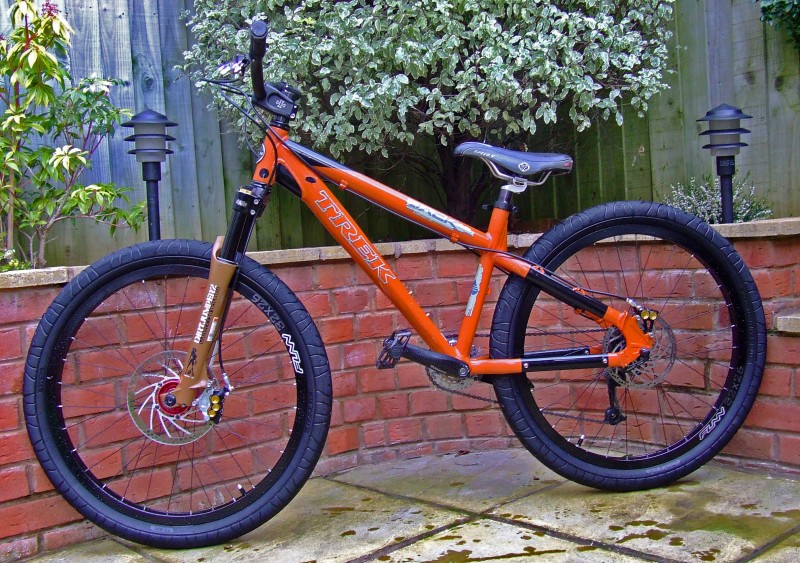 My new trek Jack, 2006 Marzocchi DJ2 (20mm), Hope brakes, Funn Rims. Might be looking to sell after Xmas.