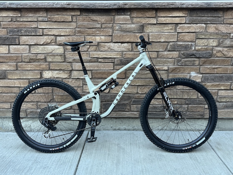 2024 Commencal Meta V5 Custom Build (Large) For Sale