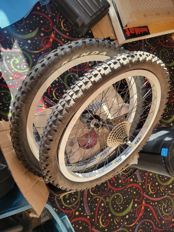Original wheels to the 420 designed to have pegs haha.
