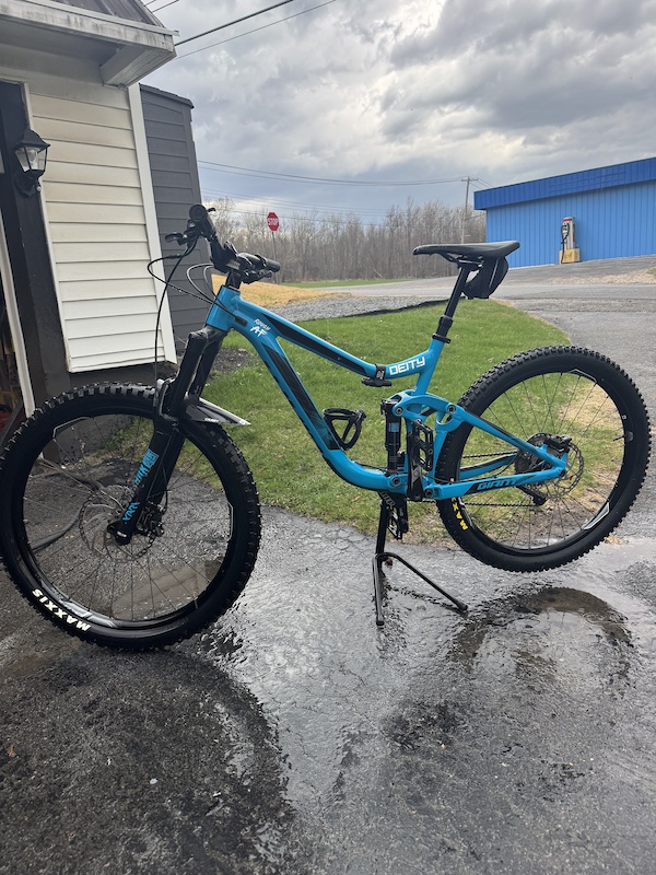2018 Giant Reign 2 For Sale 2018 Giant Reign 2 For Sale