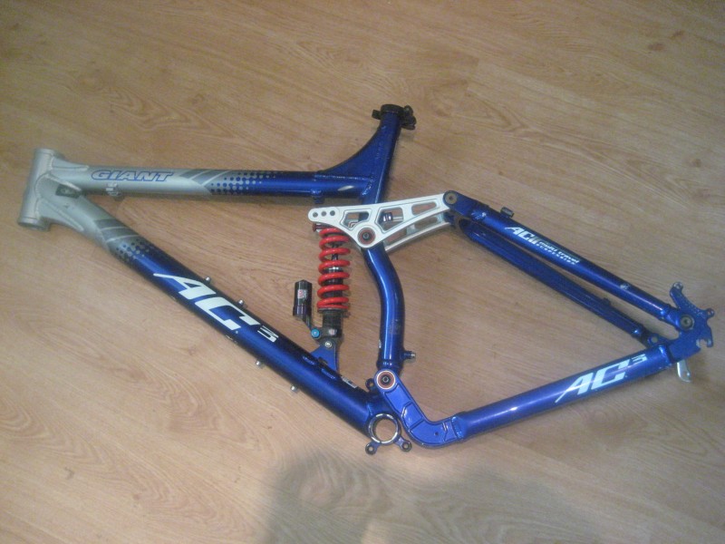 New 06 Giant AC3 frmae...