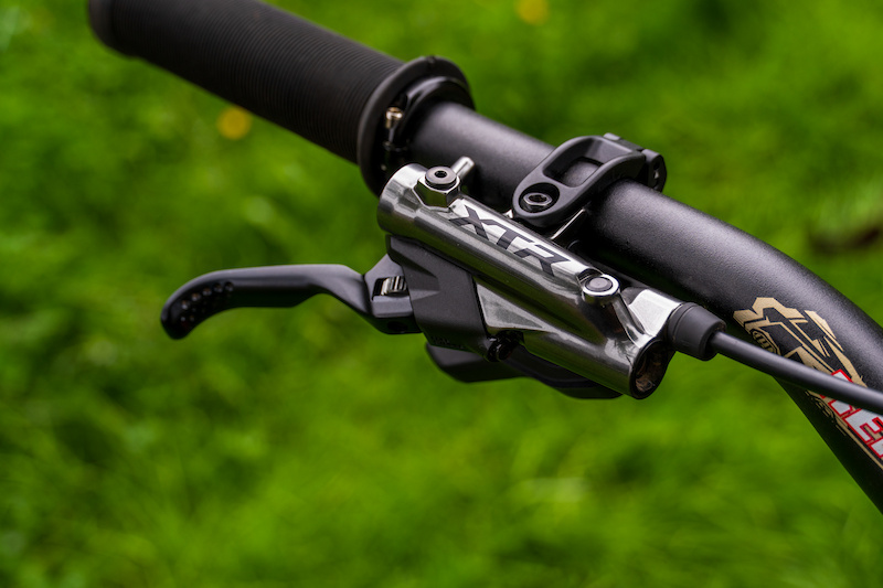 Review: Shimano XTR 9220 Brakes - Consistency is Key - Pinkbike