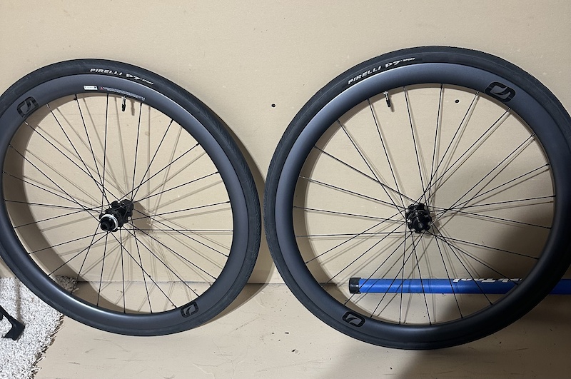 パーツ MOST ULTRAFAST 40 DISC 2025 PINARELLO MOST ULTRAFAST 40 CARBON DISC WHEELSET For Sale