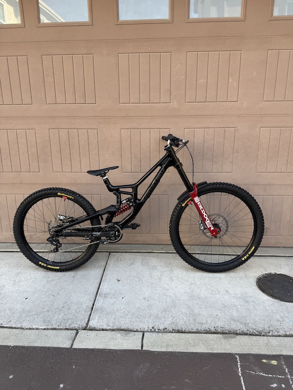 2025 Santa Cruz V10.8 | Custom build | Medium | Like new For Sale