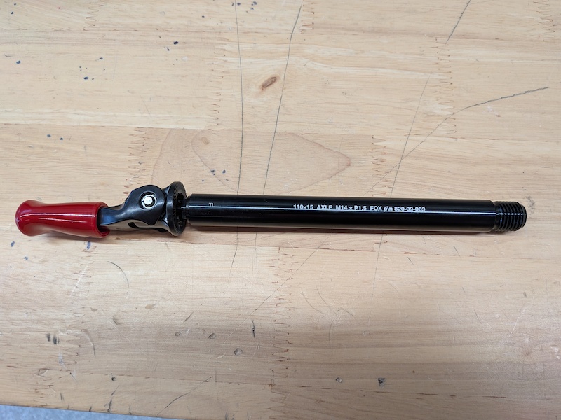 FOX Service Set Pressure Release Button Lower Leg F S   820 09 088 KIT