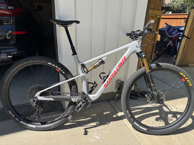 2024 Santa Cruz Blur XO AXS Trail RSV Size Large For Sale