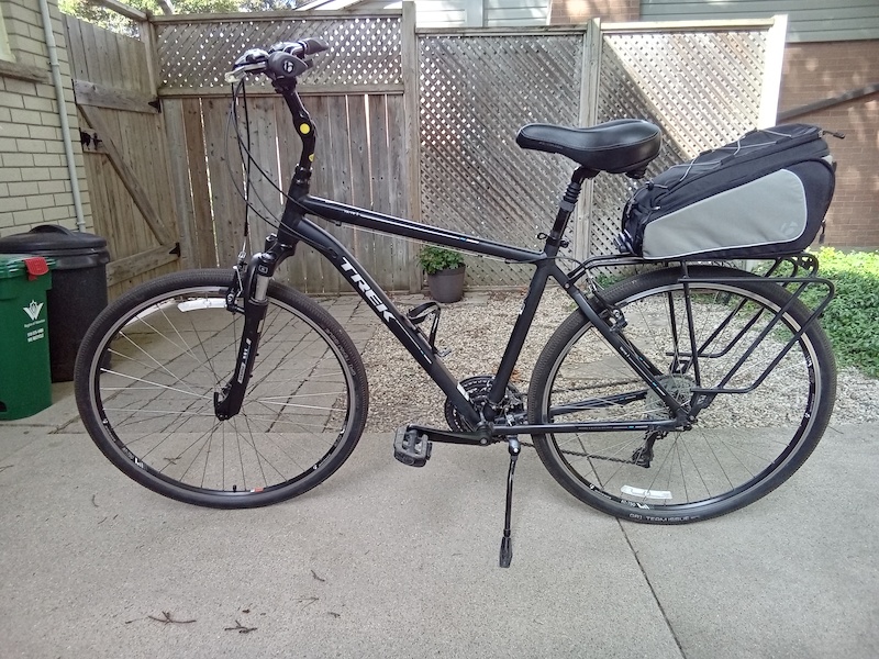 2016 Trek Verve 3 Large with Rack and Bag For Sale