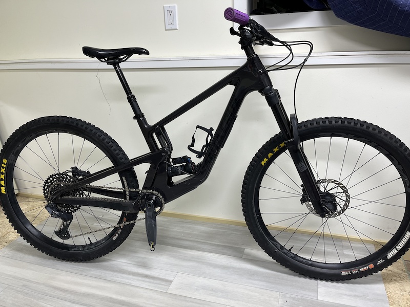 Santa Cruz Tire Size