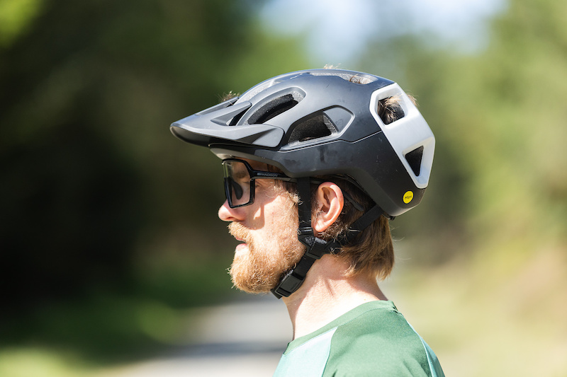 Review: POC's Cularis Helmet Takes Virginia Tech's Top Spot - Pinkbike