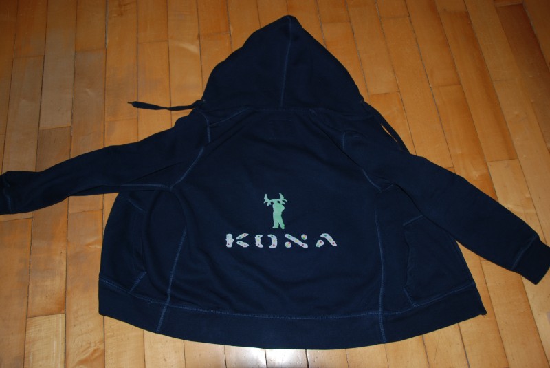 My kona pullover.I made it from stencil model and textile colours.