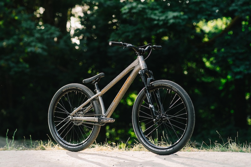 Transition Refreshes the PBJ Dirt Jumper with Aluminum Frame Transition Refreshes the PBJ Dirt Jumper with Aluminum Frame