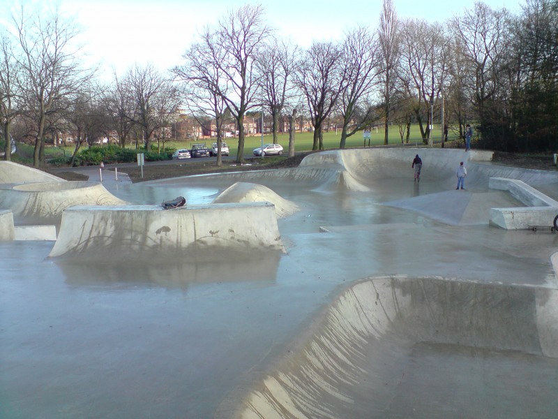 Wakefield skatepark, on a wet day... SUCKY! awesome when dry thow