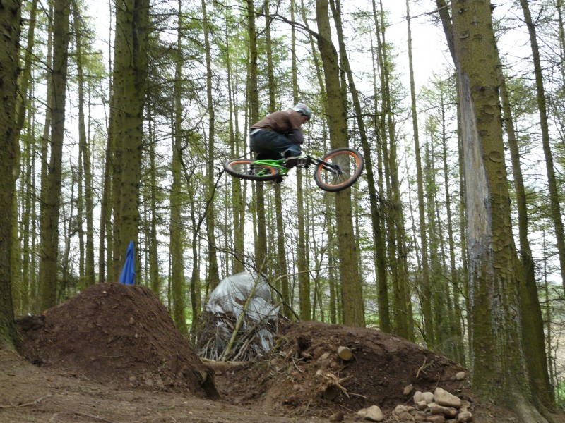 me table 2nd jump . then wen i landed lol i hit a tree :) ...
