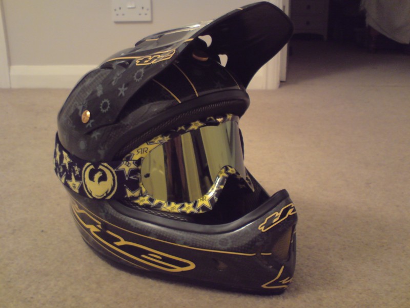 My helmet with the new goggles :)