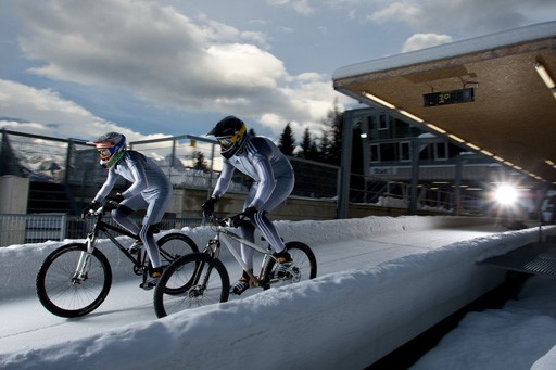 Bobsleigh track riding-press release photo by Markus Greber