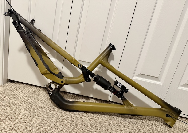 Status 2 Frame 2025 Specialized Status 2 170 Frameset - S4 - Vivid Ult. For Sale