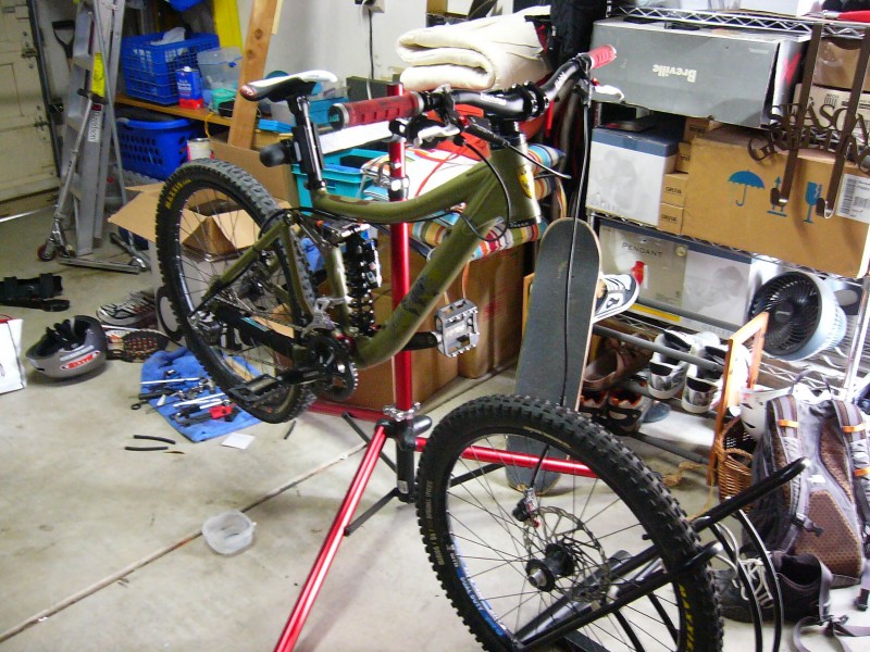 my bike, without the fork in it cus im cleaning, putting in new seals, etc...