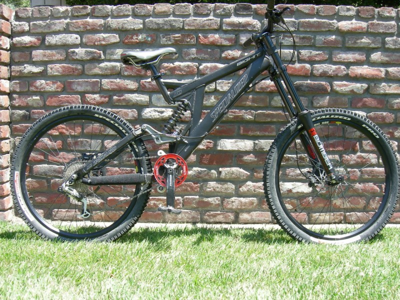 My old 2006 Big Hit 3 before all of the upgrades, azonic outlaws, chris king, juicy brakes, 50/50 flats, x-9 shifting, gamut chainguide, FSA ring, 888 fork, deity bars