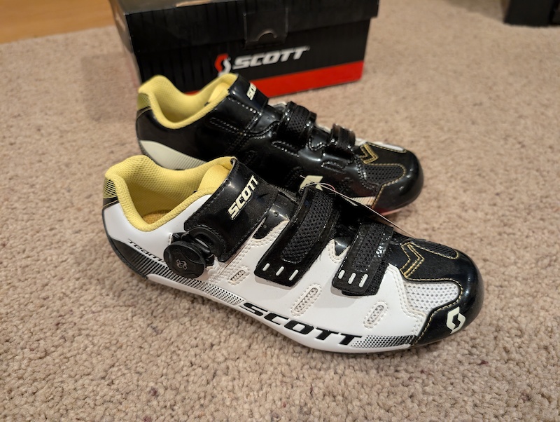 Scott Team Issue Road Bike Shoes, Size 39 For Sale