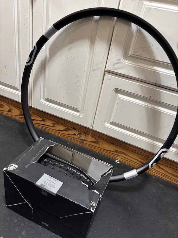 2023 Santa Cruz V10.7 For Sale