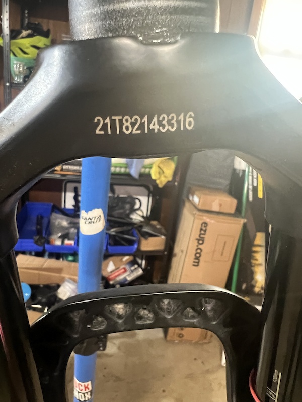2019 Rockshox Yari RC 120mm Boost 29, 29+, 51mm offset fork For Sale
