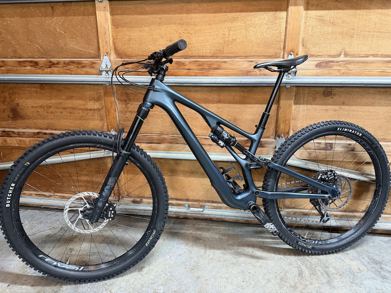2022 Specialized Stumpjumper Evo S3 - Great Conditon For Sale