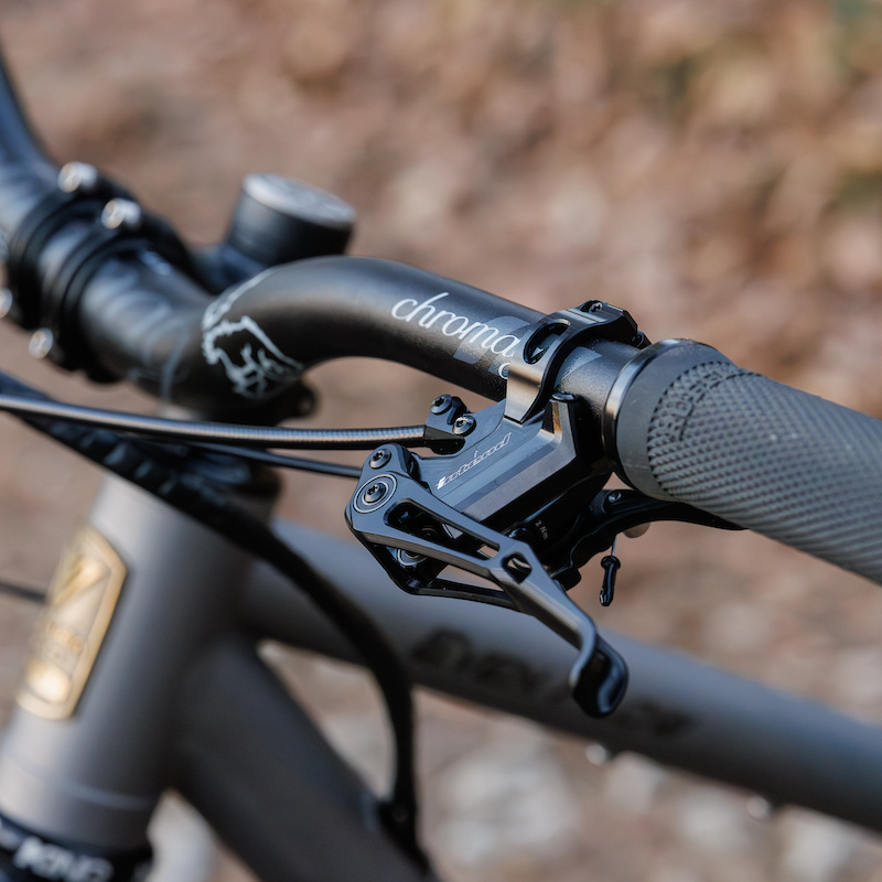 My new Velouria Cycles Even Flow equipped with Intend Trinity brakes in the All Black Ltd. Edition.