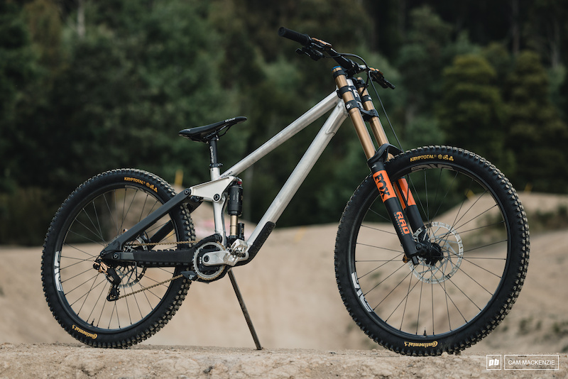 Bike Check: The Winning Combination - Asa Vermette's Frameworks DH