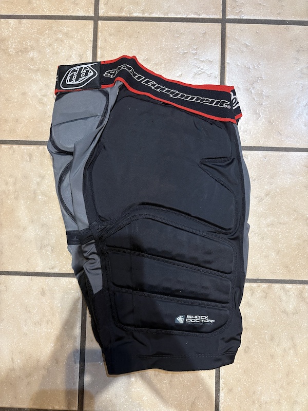 Troy Lee Designs LPS 7605 Padded Shorts Small For Sale
