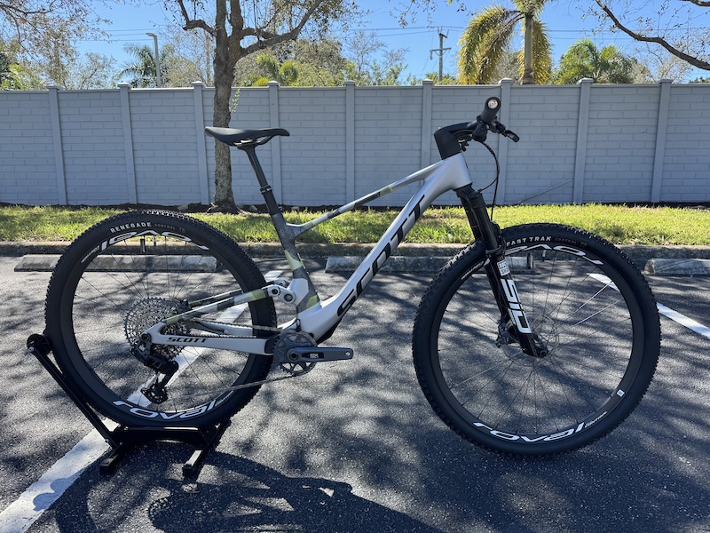 2025 SCOTT SPARK RC WORLD CUP HMX M-L GX AXS ROVAL For Sale