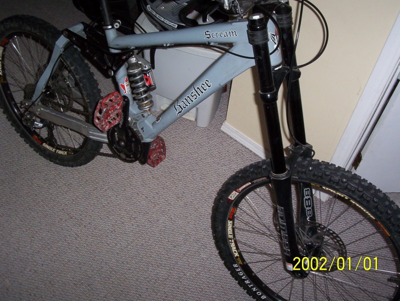 to prove that it wasent taken in 02, marzocchi never made 888's untell 2004, and the BMX in the background is a 2008 fit pro. i have it in my other albums. and there was no big earl tires in 2002. and my helmet wasent made in 02 ither