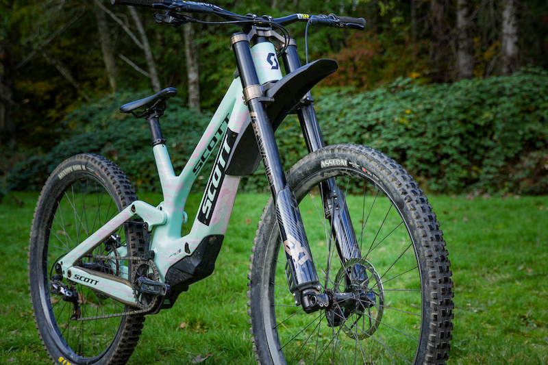 Review: The EXT Vaia USD Fork is Extra Adjustable, But Lacks Consistency