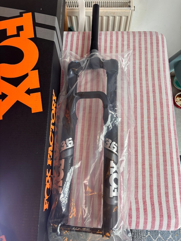2026 Fox 36 float 150mm Rhythm 29 grip For Sale