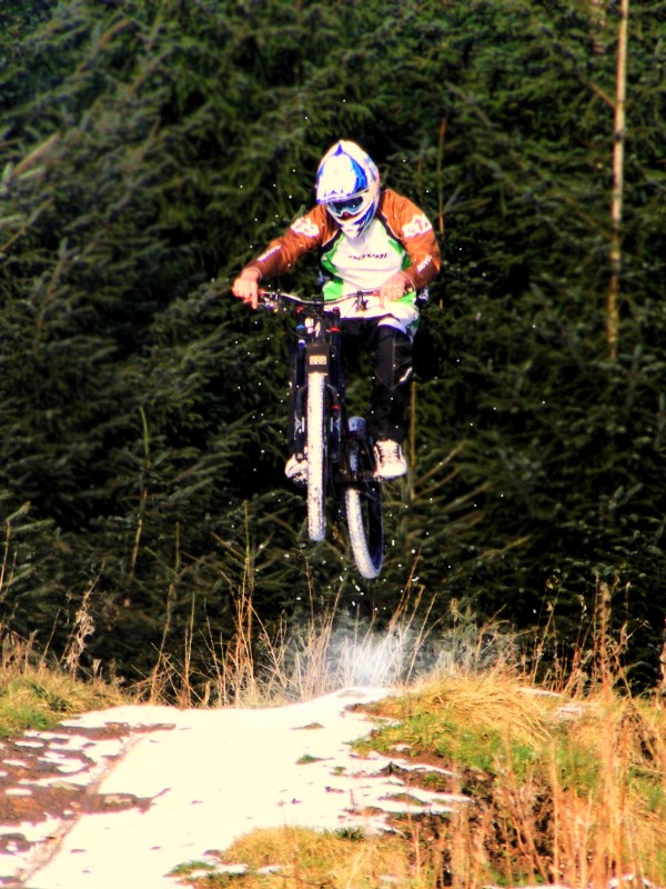 Jump on DH cheers to martin for the pic and scott for the edit