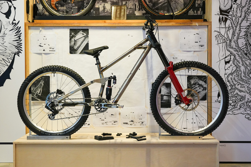 Chromag's Latest Creations: A 32